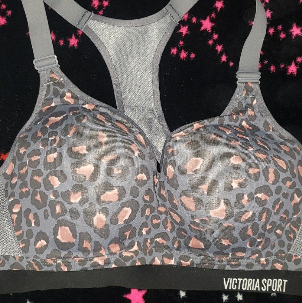 Sports bra